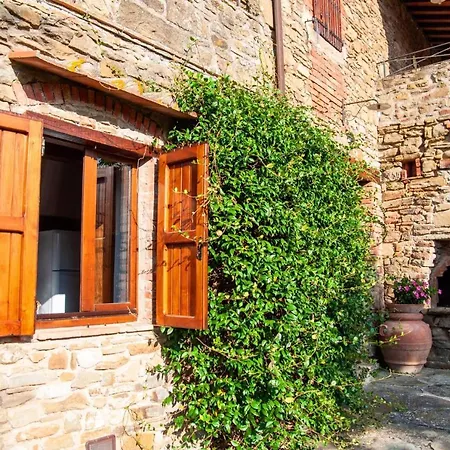 Sleeps 6 Pool Wifi Corgna