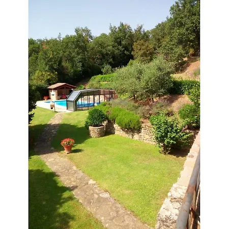 Sleeps 6 Pool Wifi Vila