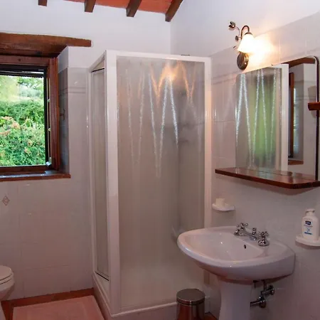 Sleeps 6 Pool Wifi Vila