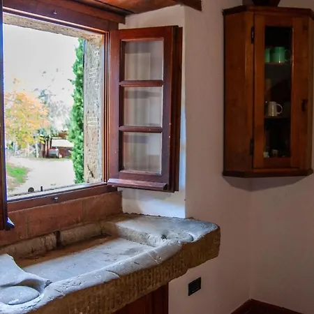 Vila Sleeps 6 Pool Wifi *