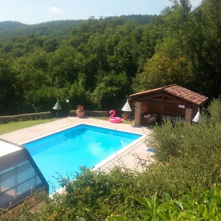 Vila Sleeps 6 Pool Wifi *
