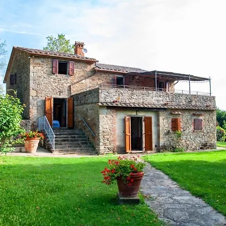 Sleeps 6 Pool Wifi * Corgna